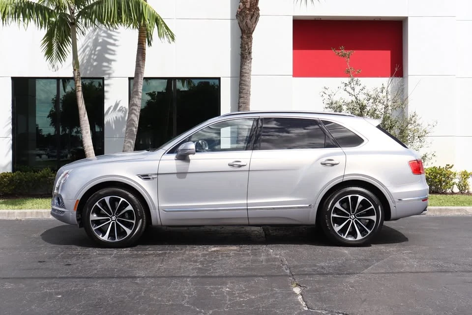 2017 Bentley Bentayga - Image 4 of 18