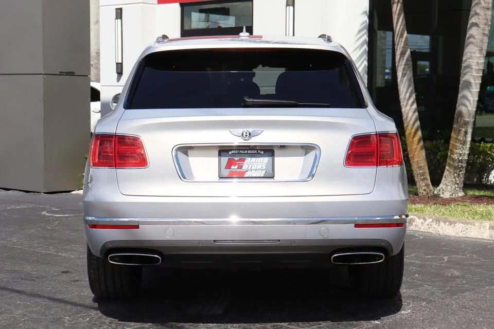 2017 Bentley Bentayga - Image 10 of 18