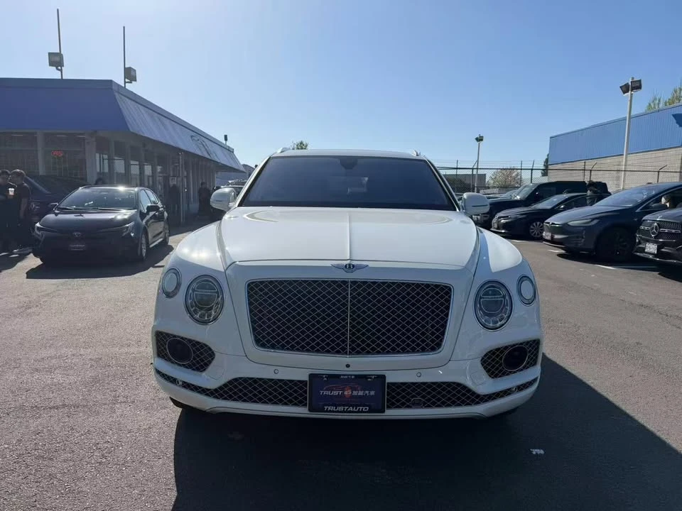 2017 Bentley Bentayga - Image 2 of 19