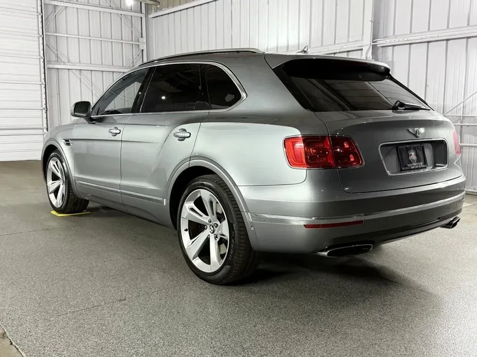 2017 Bentley Bentayga - Image 5 of 19