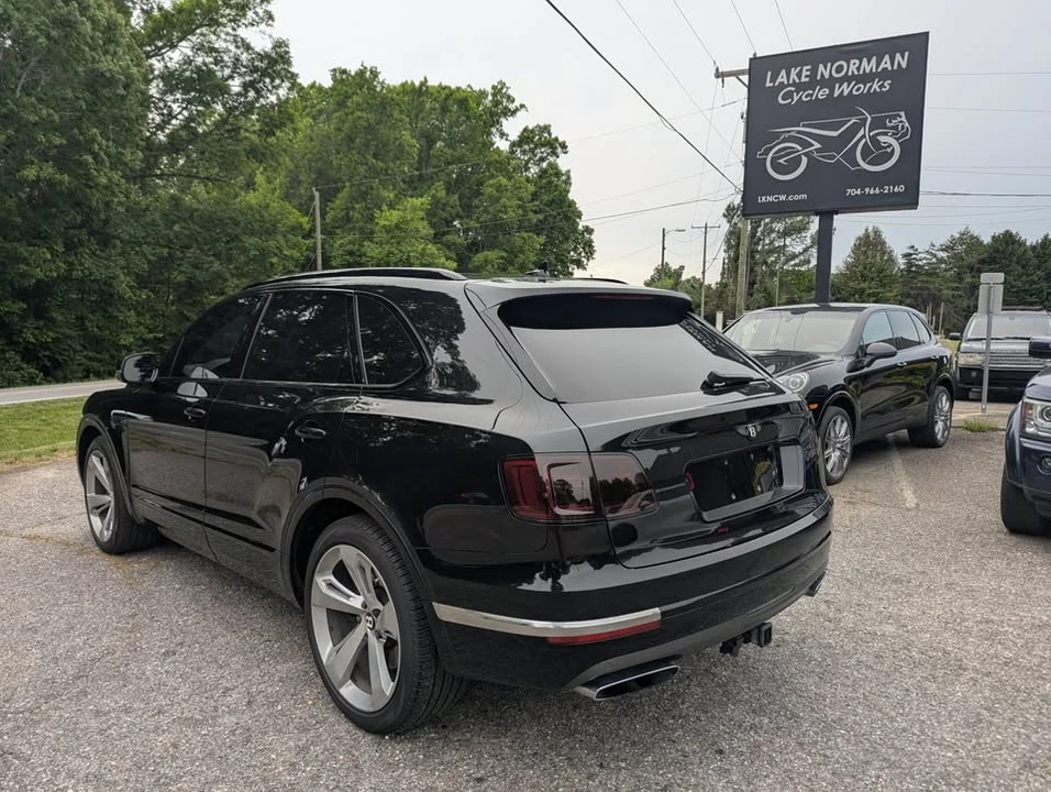2017 Bentley Bentayga - Image 8 of 20