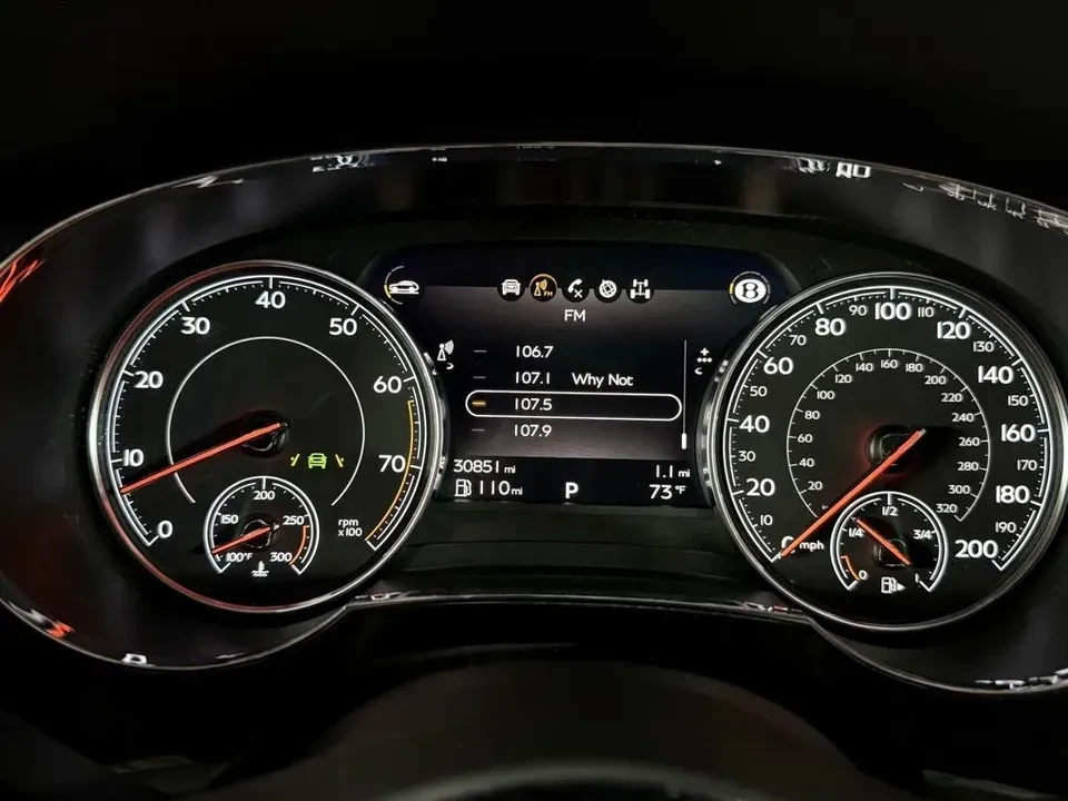 2017 Bentley Bentayga - Image 19 of 19