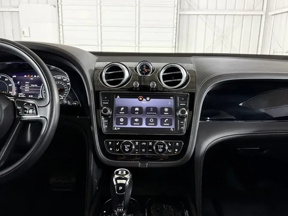 2017 Bentley Bentayga - Image 14 of 19