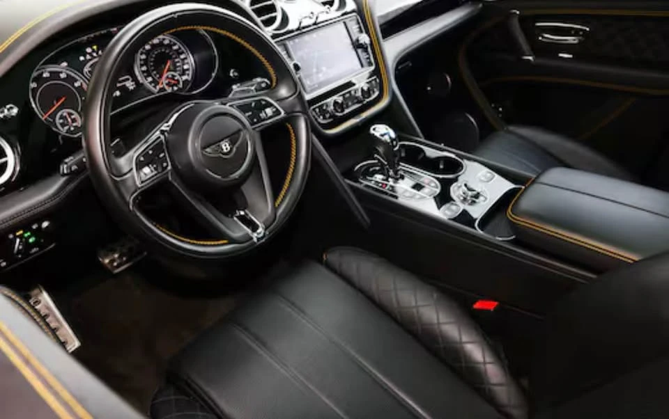 2017 Bentley Bentayga - Image 13 of 18
