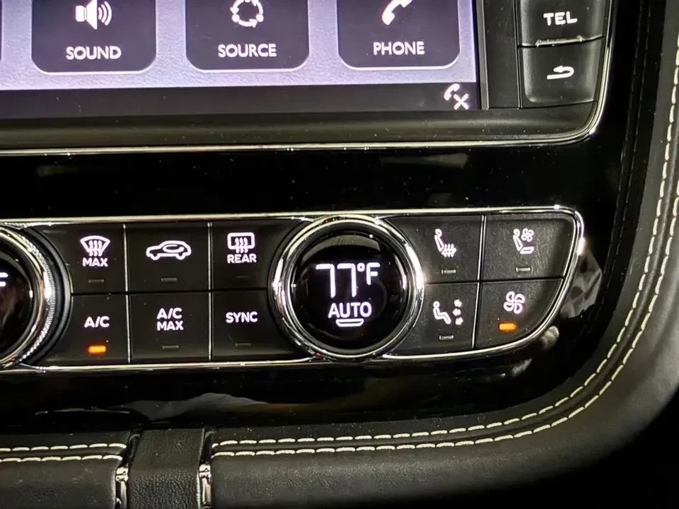 2017 Bentley Bentayga - Image 18 of 19