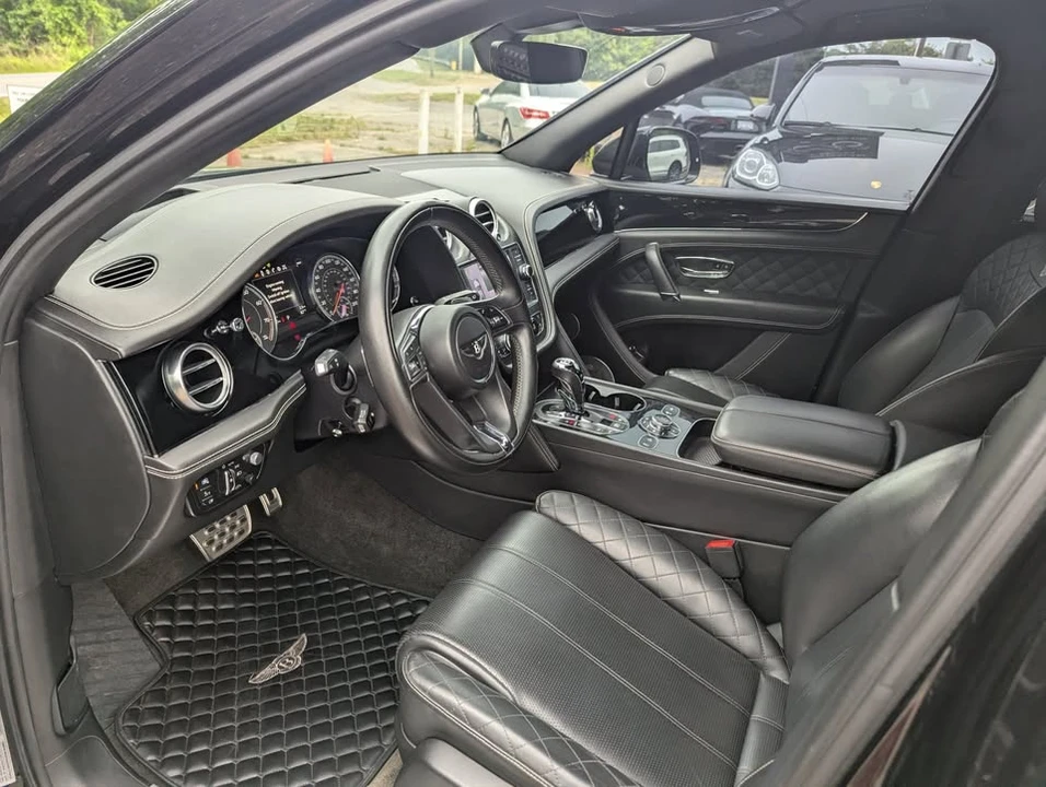 2017 Bentley Bentayga - Image 2 of 20