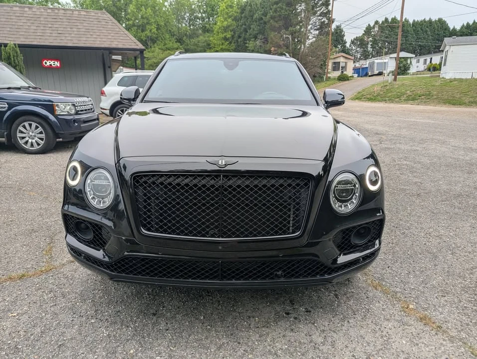 2017 Bentley Bentayga - Image 3 of 20