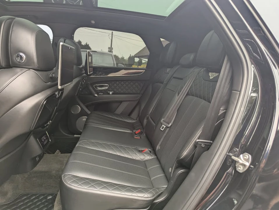 2017 Bentley Bentayga - Image 13 of 20