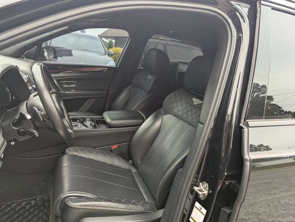 2017 Bentley Bentayga - Image 10 of 20
