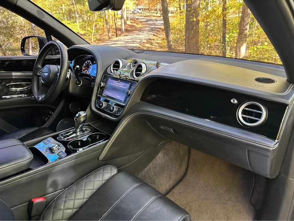 2017 Bentley Bentayga - Image 18 of 18