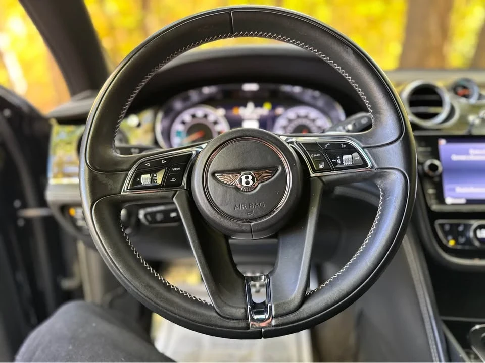 2017 Bentley Bentayga - Image 12 of 18