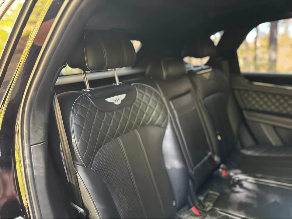2017 Bentley Bentayga - Image 16 of 18