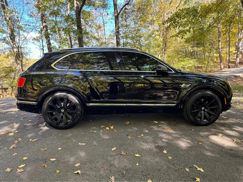 2017 Bentley Bentayga - Image 6 of 18