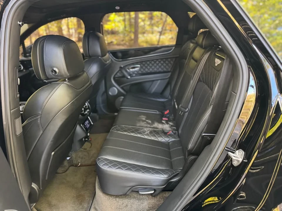 2017 Bentley Bentayga - Image 13 of 18