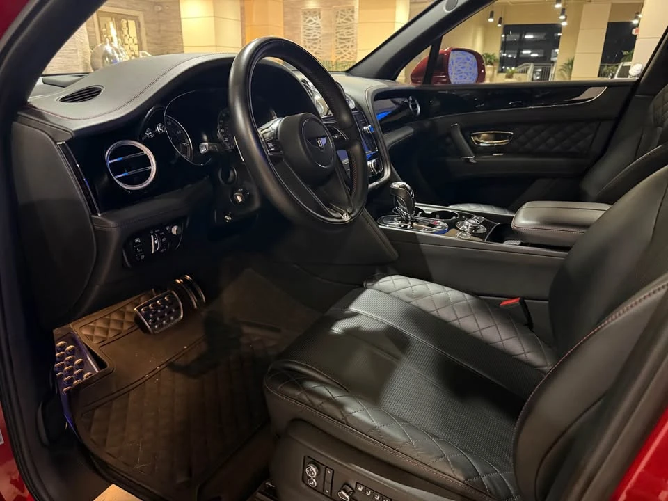 2017 Bentley Bentayga - Image 5 of 18