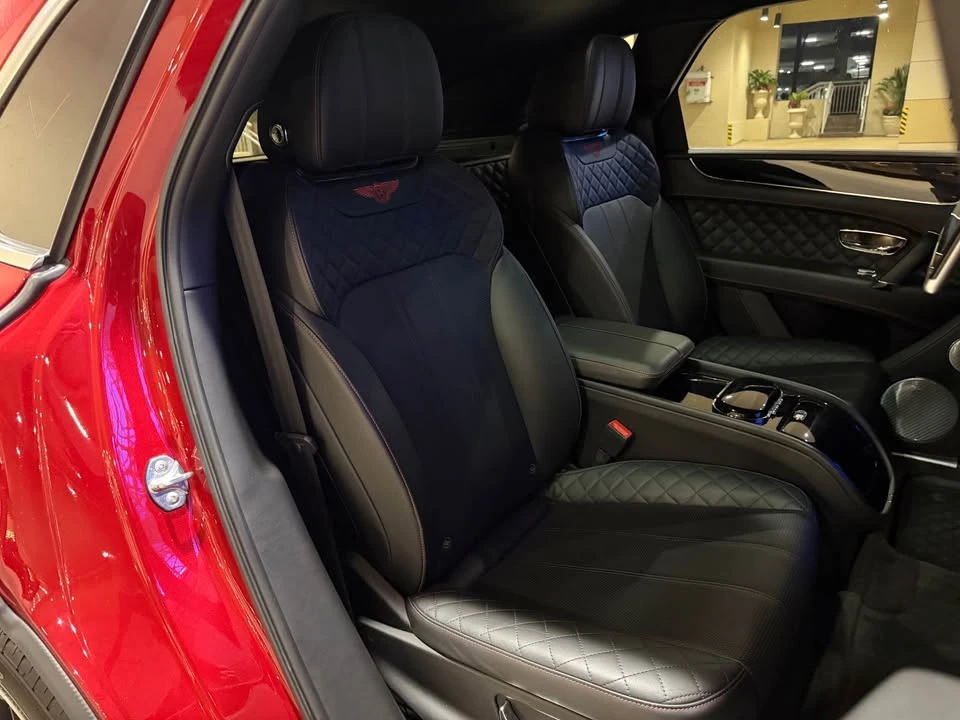 2017 Bentley Bentayga - Image 14 of 18