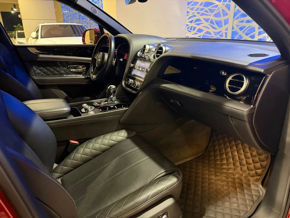 2017 Bentley Bentayga - Image 10 of 18