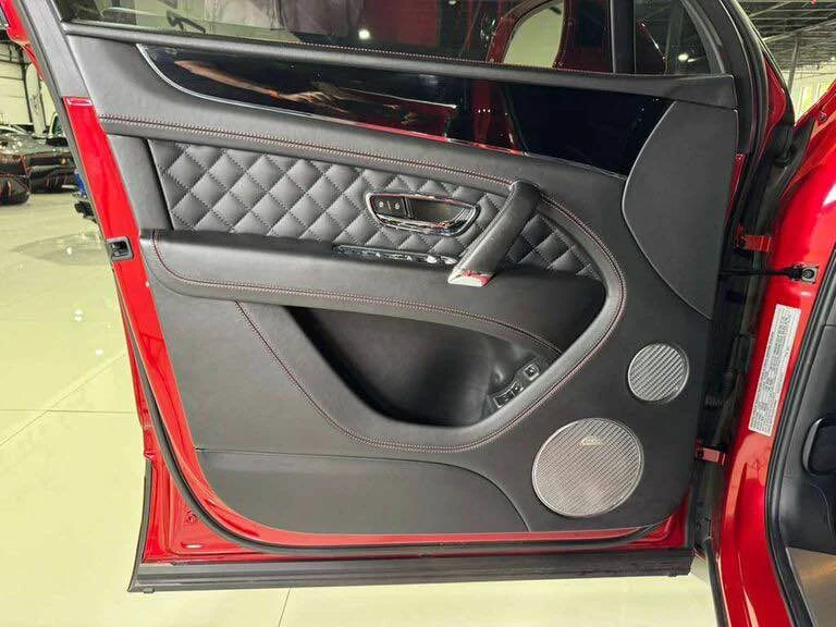 2017 Bentley Bentayga - Image 14 of 16