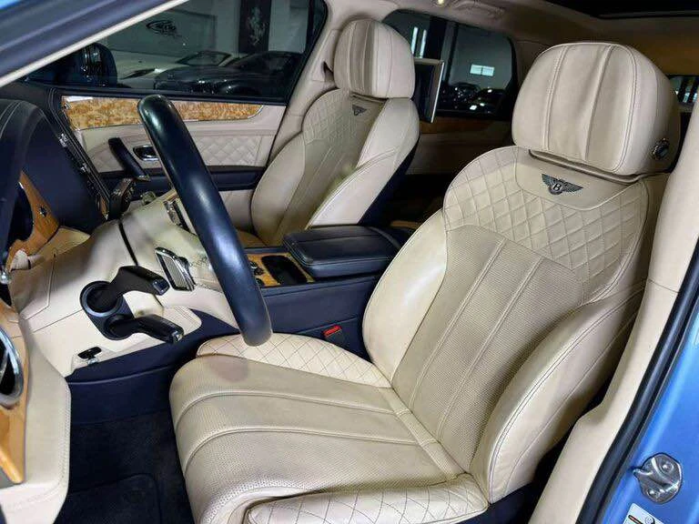 2017 Bentley Bentayga - Image 7 of 15