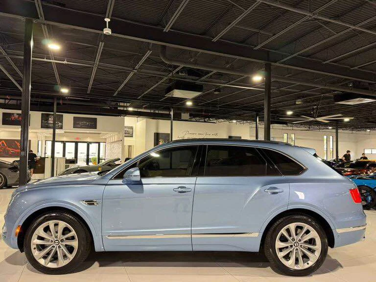 2017 Bentley Bentayga - Image 4 of 15