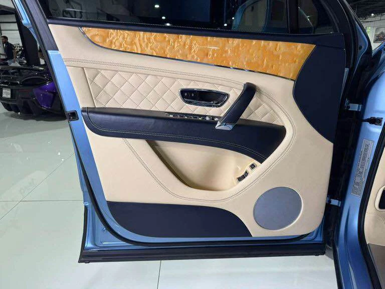 2017 Bentley Bentayga - Image 12 of 15