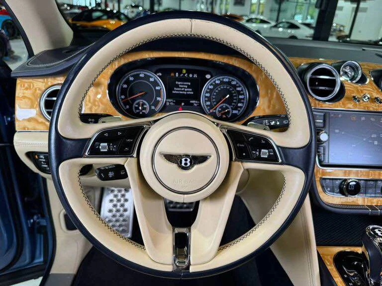 2017 Bentley Bentayga - Image 10 of 15