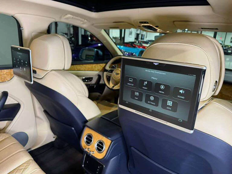 2017 Bentley Bentayga - Image 8 of 15