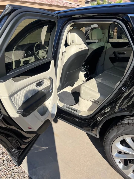 2017 Bentley Bentayga - Image 3 of 16