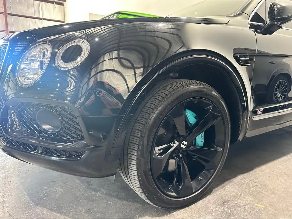 2017 Bentley Bentayga - Image 4 of 10