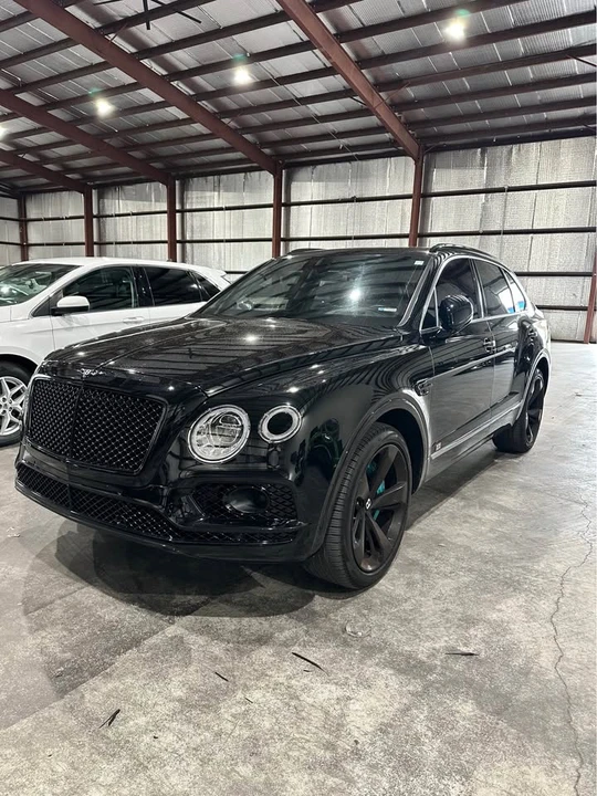 2017 Bentley Bentayga - Image 3 of 10