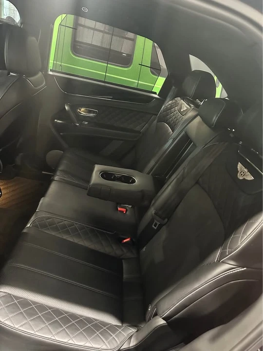2017 Bentley Bentayga - Image 9 of 10