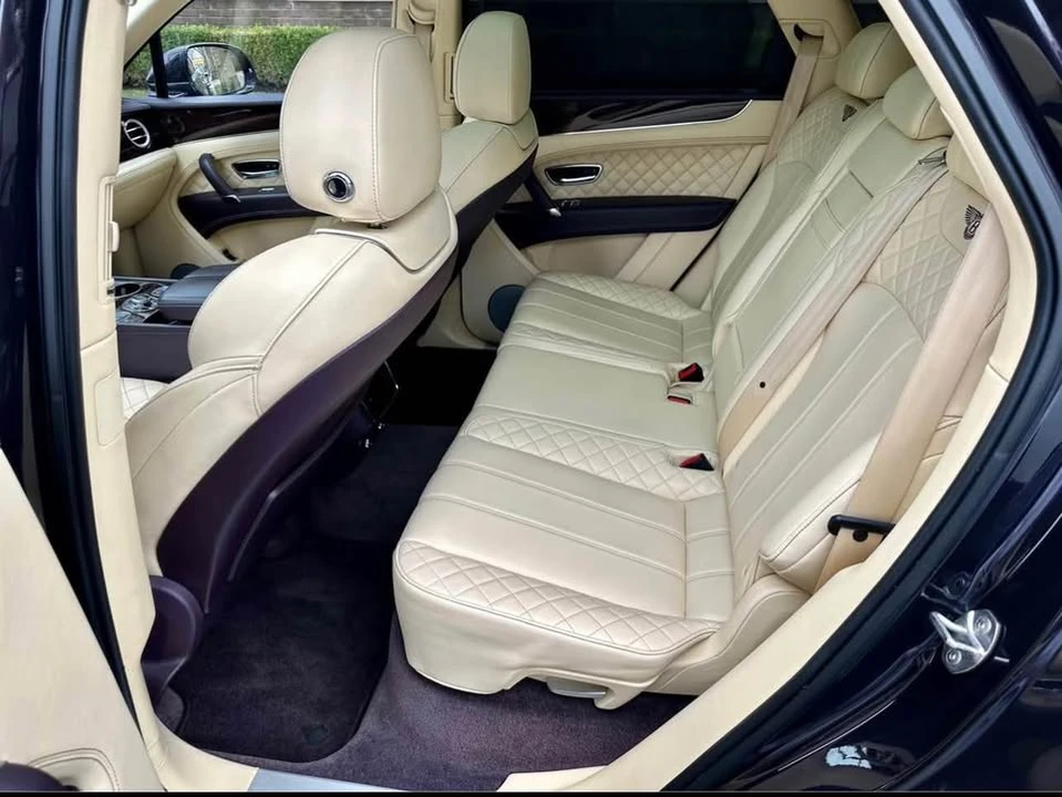 2017 Bentley Bentayga - Image 10 of 10