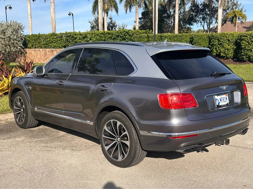 2017 Bentley Bentayga - Image 9 of 9