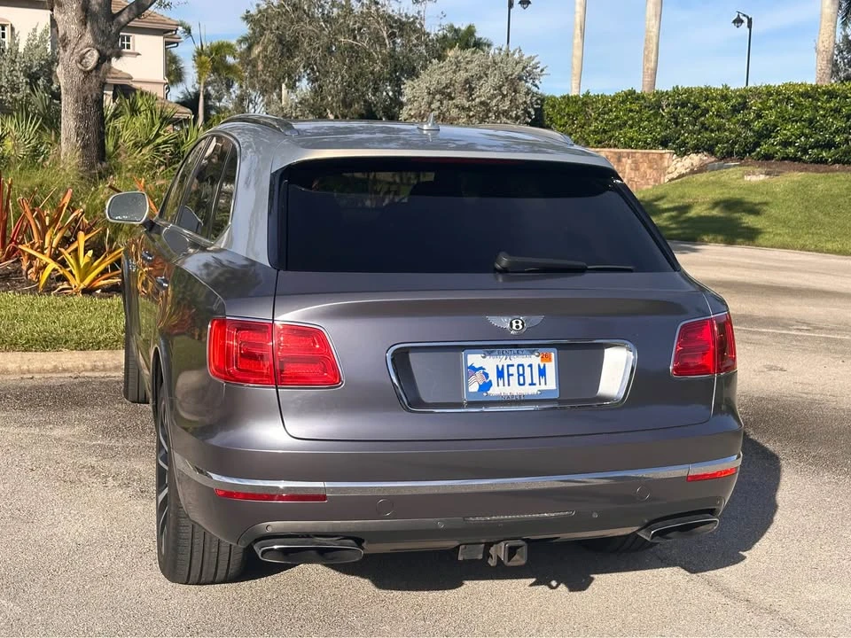 2017 Bentley Bentayga - Image 4 of 9