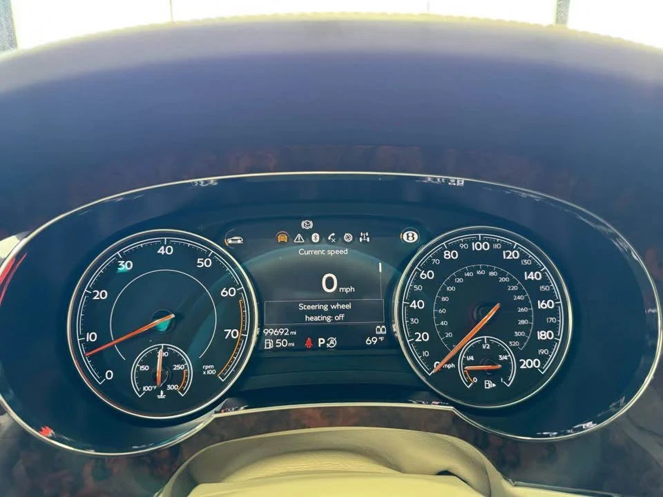 2017 Bentley Bentayga - Image 16 of 19