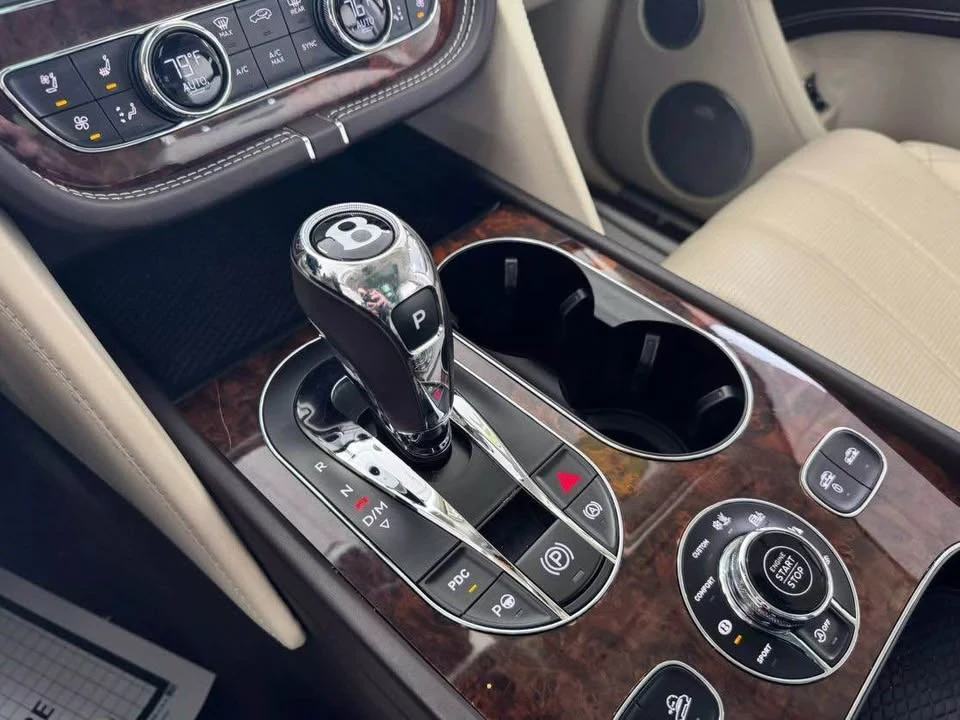 2017 Bentley Bentayga - Image 18 of 19