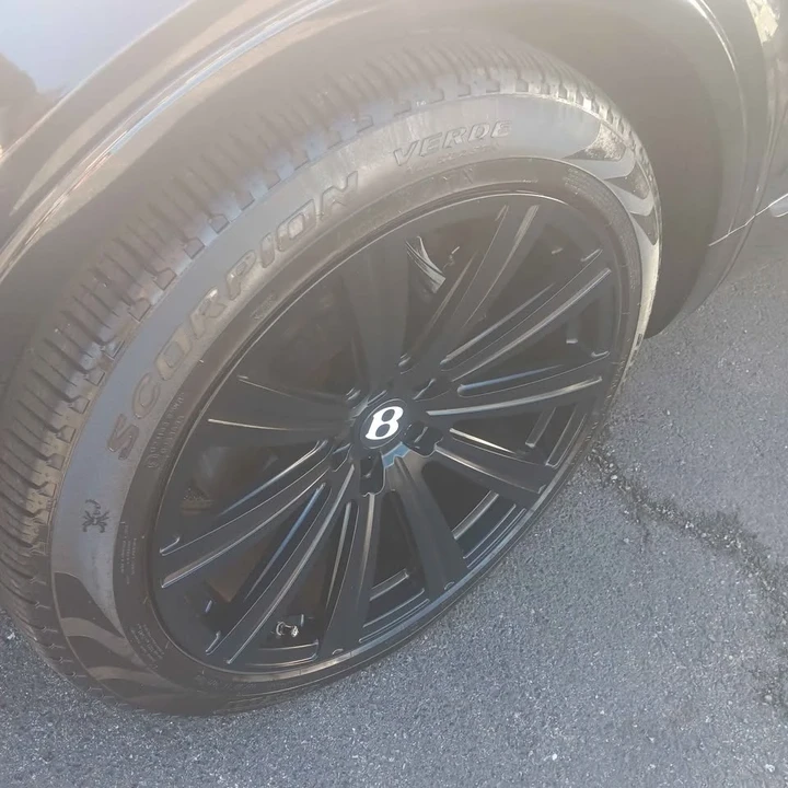 2017 Bentley Bentayga - Image 6 of 7