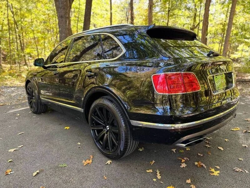 2017 Bentley Bentayga - Image 3 of 9