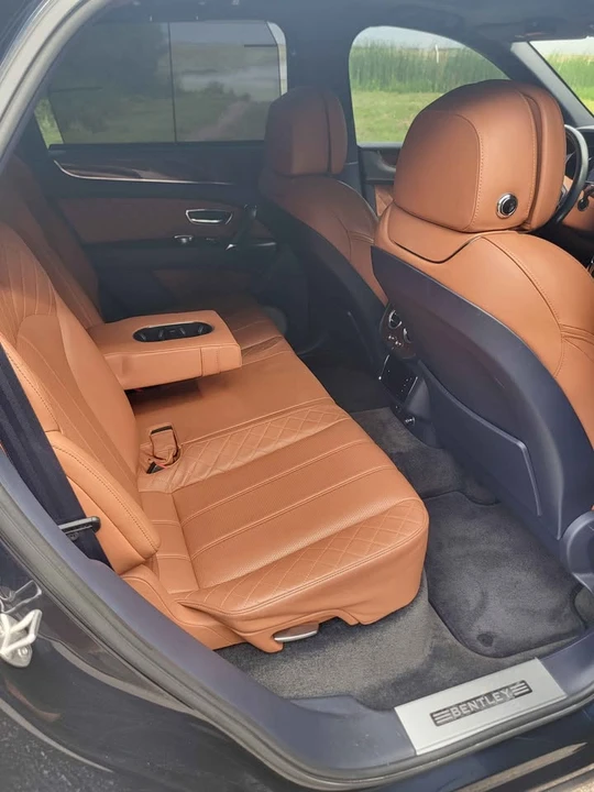 2017 Bentley Bentayga - Image 7 of 13