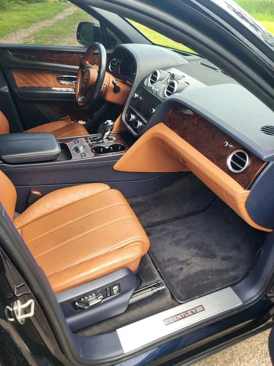 2017 Bentley Bentayga - Image 6 of 13