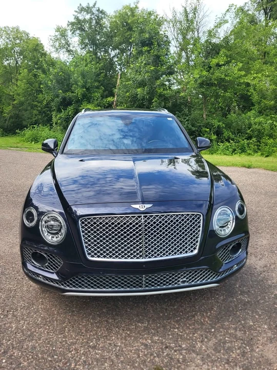 2017 Bentley Bentayga - Image 2 of 13