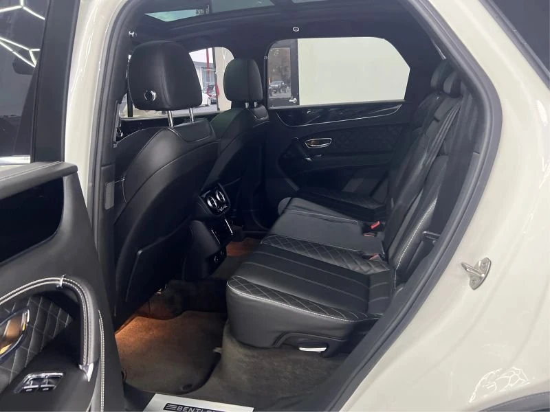 2017 Bentley Bentayga - Image 13 of 20