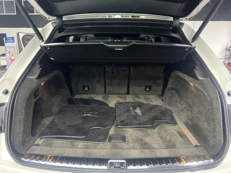 2017 Bentley Bentayga - Image 17 of 20
