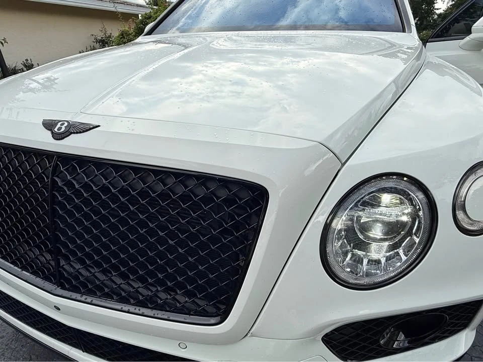 2017 Bentley Bentayga - Image 11 of 14