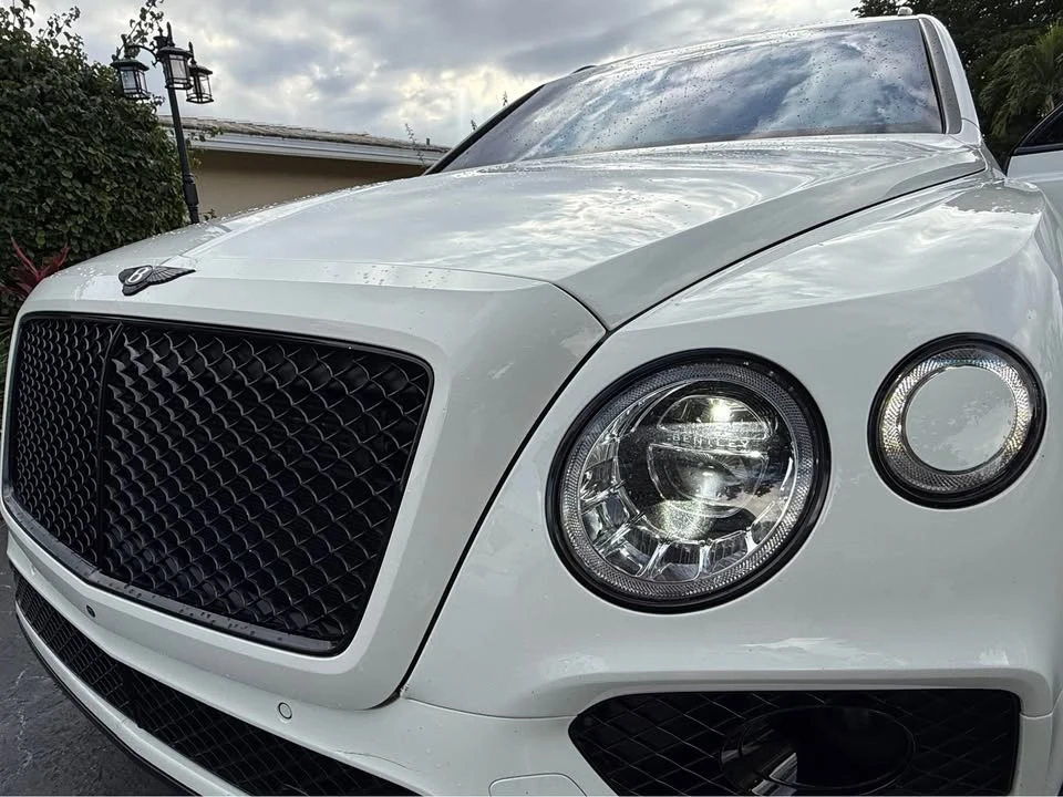 2017 Bentley Bentayga - Image 9 of 14