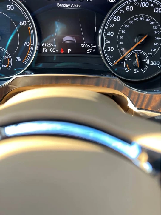 2017 Bentley Bentayga - Image 7 of 7
