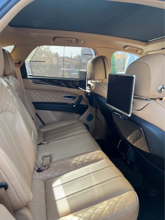 2017 Bentley Bentayga - Image 5 of 7