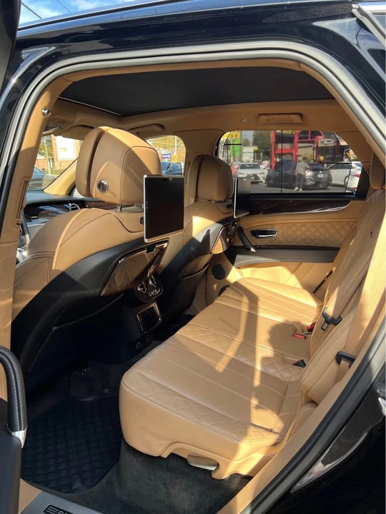 2017 Bentley Bentayga - Image 3 of 7