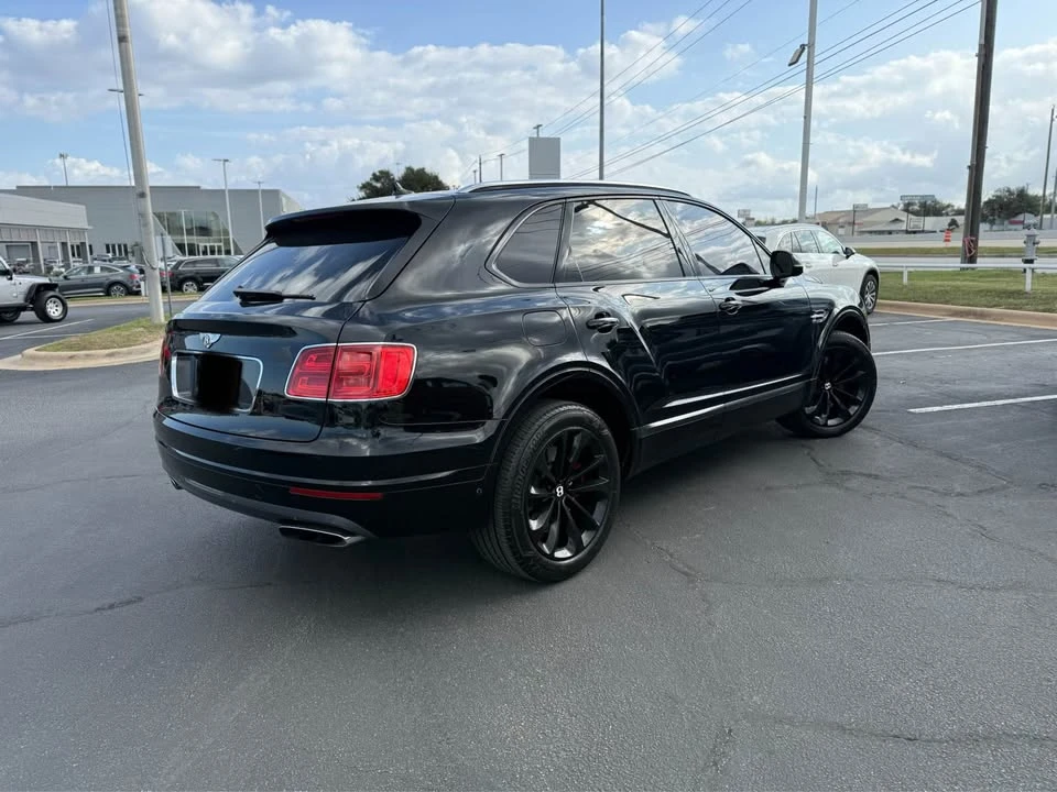 2017 Bentley Bentayga - Image 2 of 13
