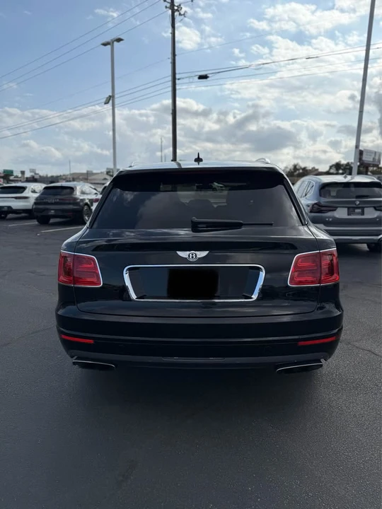 2017 Bentley Bentayga - Image 3 of 13